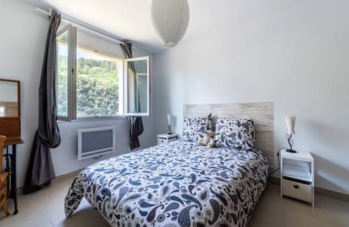 Gravieres House | 100 m² House ∙ 3 bedrooms ∙ 5 guests