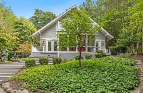 Fennville Villa | 100 private beach frontage on LK MI Hot tub