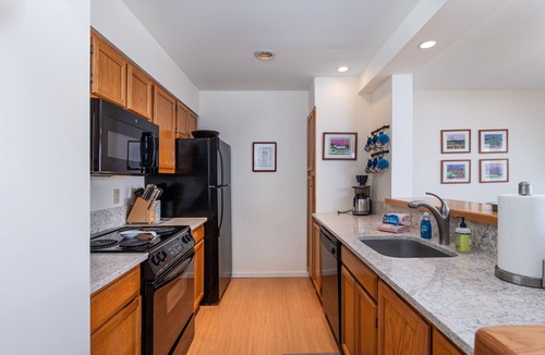 Warren Condo | 100 Snow Creek 2 Bedroom Condo