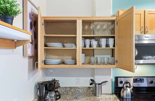 Downtown Apartment | 100 Year Old Historic Brick 2BR Loft High Ceiling3