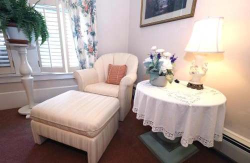 Wellesley Island Hotel | 1000 Island Hart House