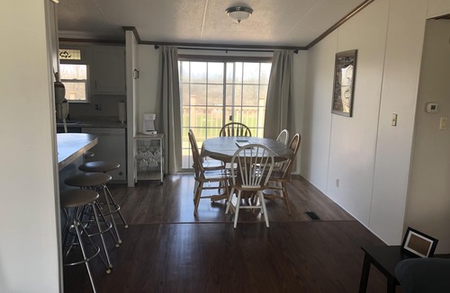 Fishers Landing Cottage | 1000 Islands Cottage minutes from free boat launch!