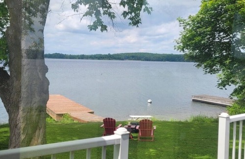 Howe Island Cottage | 1000 Islands River Retreat