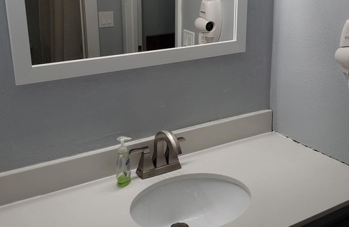 Vandalia Apartment | 1000sq ft with King Beds and a Bear Table