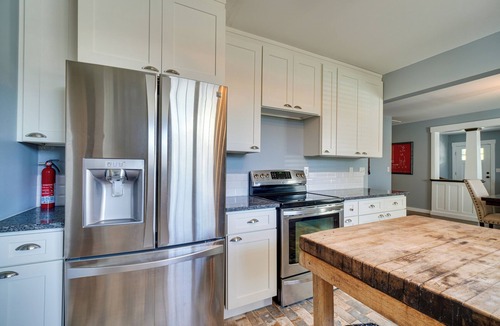 Knoxville Cottage | '1001 Sevier Bungalow': 2 Mi to Neyland Stadium!