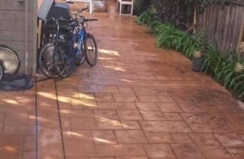 University South Apartment | 1005 #4 large Studio/1bath Downtown attic/2beds