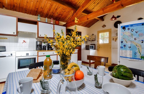 Noirmoutier-en-l'Ile Ski Chalet | 100m from the beach-6 adults/4 children-Garden