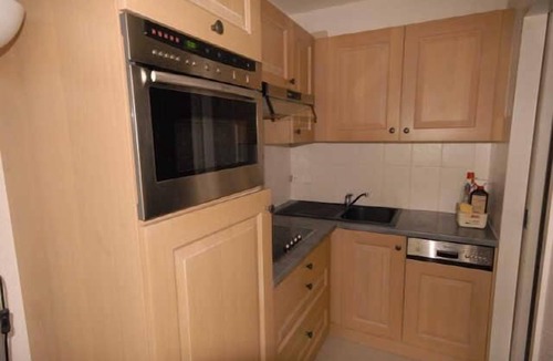 Eaux-Bonnes Apartment | 100m from resort center, 3rd floor, view ski slopes, balcony, tv, 29m², Gourette