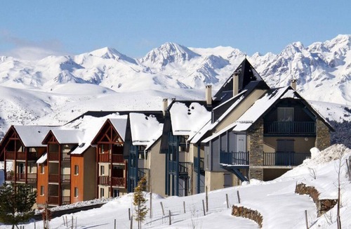 Peyragudes Apartment | 100m from resort center, 1st floor, jacuzzi, hammam, balcony, tv, ski locker, 36m², Peyragudes