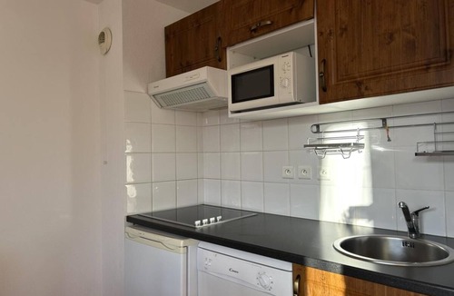 Peyragudes Apartment | 100m from resort center, 1st floor, jacuzzi, hammam, balcony, tv, ski locker, 32m², Peyragudes