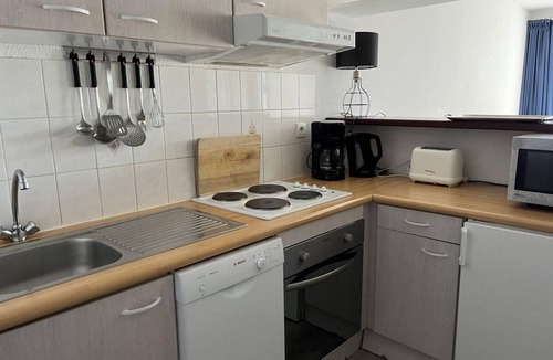 Peyragudes Apartment | 100m from resort center, 2nd floor, jacuzzi, hammam, tv, ski locker, 35m², Peyragudes