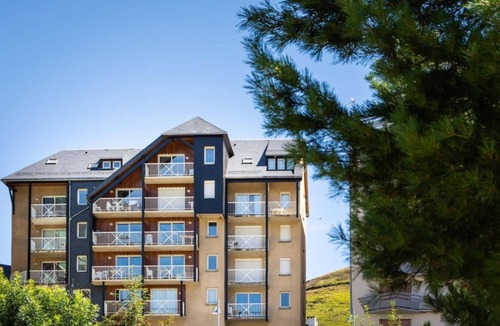 Peyragudes Apartment | 100m from resort center, 2nd floor, jacuzzi, hammam, tv, ski locker, 35m², Peyragudes