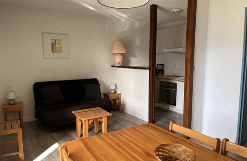 Peyragudes Apartment | 100m from resort center, 2nd floor, jacuzzi, hammam, tv, ski locker, 23m², Peyragudes