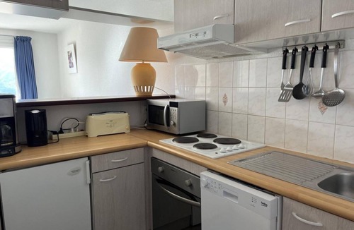 Peyragudes Apartment | 100m from resort center, 3rd floor, jacuzzi, hammam, terrace, balcony, tv, ski locker, 35m²