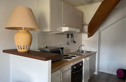 Peyragudes Apartment | 100m from resort center, 5th floor, jacuzzi, hammam, terrace, balcony, tv, ski locker, 35m²