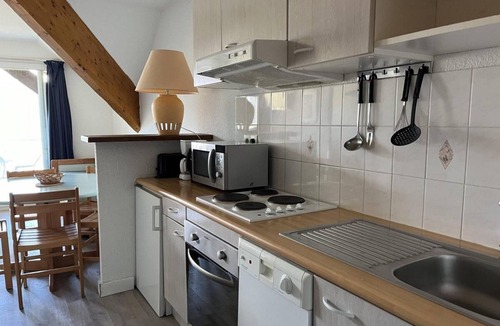 Peyragudes Apartment | 100m from resort center, 5th floor, jacuzzi, hammam, terrace, balcony, tv, ski locker, 35m²