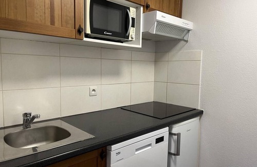 Peyragudes Apartment | 100m from resort center, Ground floor, jacuzzi, hammam, balcony, tv, ski locker, 55m², Peyragudes