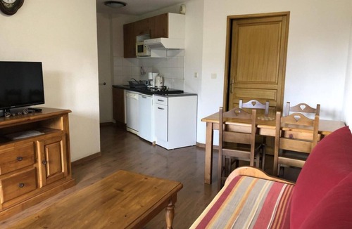 Peyragudes Apartment | 100m from resort center, Ground floor, jacuzzi, hammam, tv, ski locker, 37m², Peyragudes