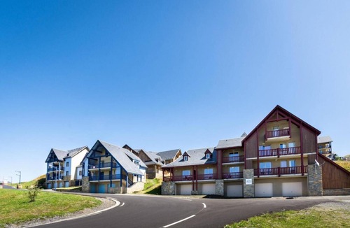 Peyragudes Apartment | 100m from resort center, Ground floor, jacuzzi, hammam, tv, ski locker, 37m², Peyragudes