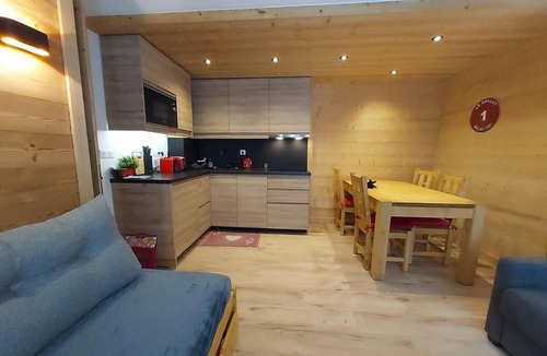 Valmorel Apartment | 100m from shops, Ground floor, view building, terrace, tv, ski locker, 31m², Valmorel