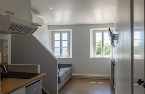 Cros-de-Cagnes Apartment | 101 Charming duplex facing the sea with balcony