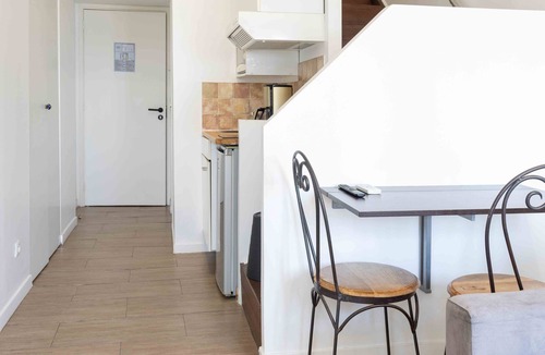 Cros-de-Cagnes Apartment | 101 Charming duplex facing the sea with balcony