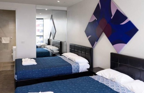 Carlton South Apartment | 1013 Twin Bed CBD Modern Cosmol Suite Panoramic Views