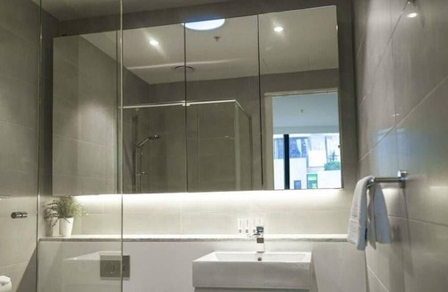 Carlton South Apartment | 1016 Premium Luxury 3 Bed CBD Modern Apt