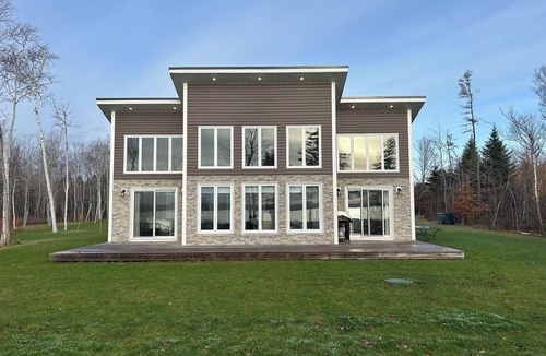 Points East Cottage | 102 Albion Crescent