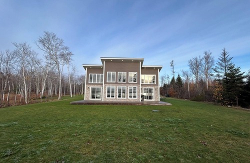 Points East Cottage | 102 Albion Crescent