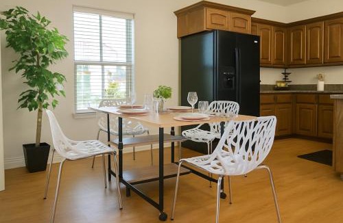 Calera House | 102 Cecil Cir 3BR2 House