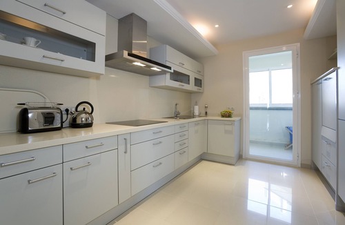 New Golden Mile Apartment | 102 Luxury Serv Apart-Estepona 3 Bed, 28c Heated 20m Pool, Jacuzzi - an Oasis