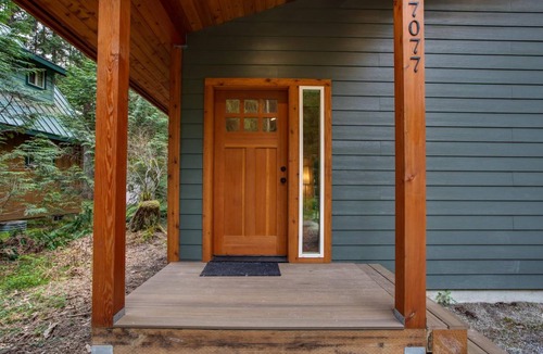 Glacier Cabin | 102 m² Cabin ∙ 2 bedrooms ∙ 8 guests