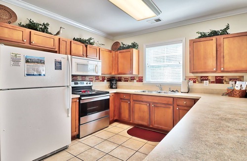 North Myrtle Beach Villa | 1021 Willow Bend - Barefoot Resort Rentals