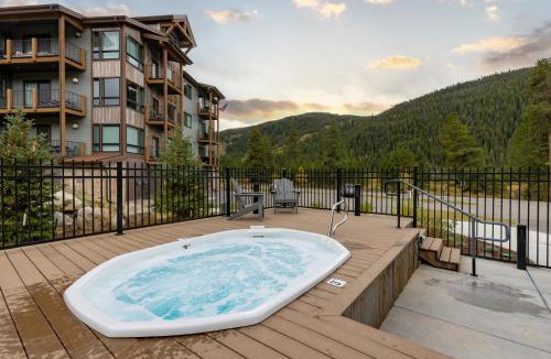 Lakeside Village Apartment | 103 Clearwater Lofts condo