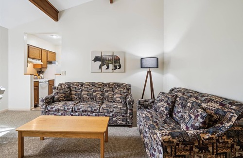 West Bridgewater Apartment | 103 Deluxe One bedroom Queen Suite w/outdoor heated pool