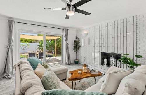 Golden Beach Estates House | 105 Bay Dr N