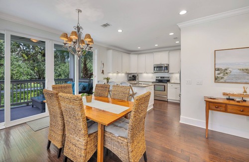 Epworth Acres Condo | 105 Gascoigne Ave #104