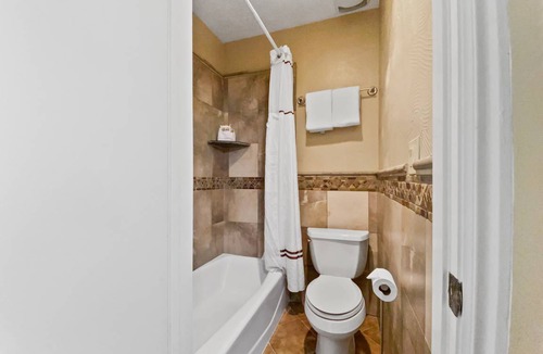 North Park City Condo | 106 m² Condo ∙ 2 bedrooms ∙ 8 guests