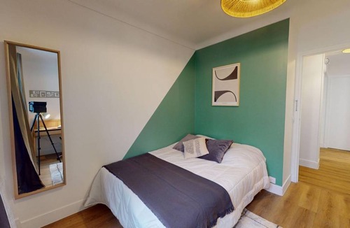 Porte d'Asnieres Resort | 106 m² Private room ∙ 1 bedroom ∙ 1 guest