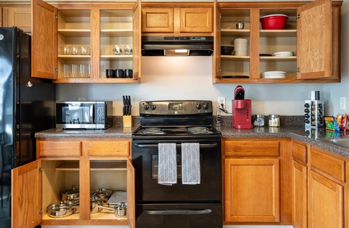 Cartersville Cottage | 106 Middlebrook Dr, Cartersville