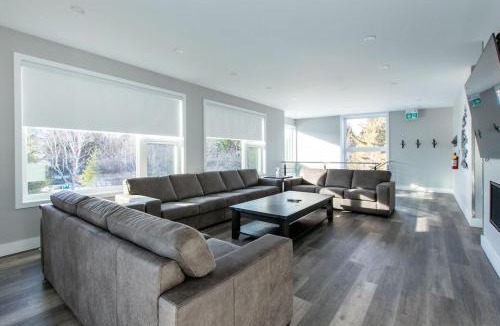 The Blue Mountains Ski Chalet | 107 Birchview Trail