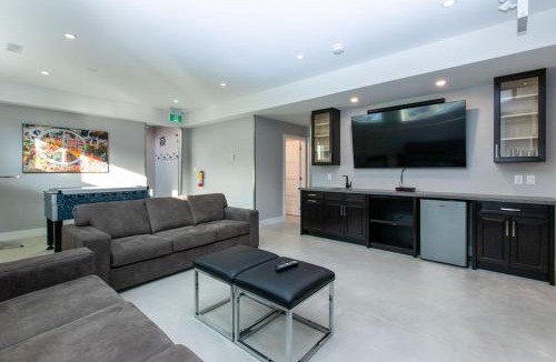 The Blue Mountains Ski Chalet | 107 Birchview Trail