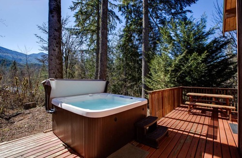 Glacier Cabin | 107 m² Cabin ∙ 2 bedrooms ∙ 6 guests