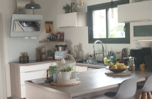 Leguevin House | 107 M2 family home with large living room