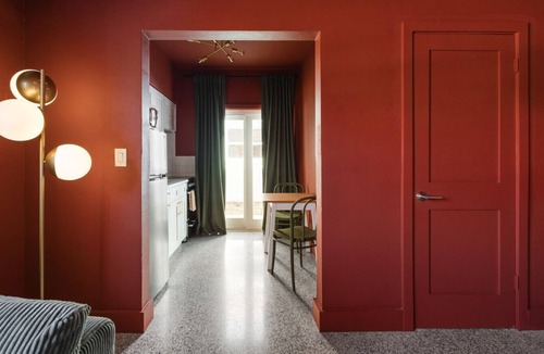 Bay Esplanade Apartment | 107 · ☀Pool✔ Kitchen✔ Beach✔ Self Checkin✔ Free Parking✔