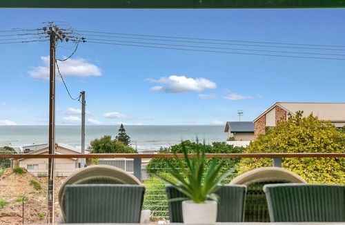 Middleton House | 108 Morrison - Beach Views