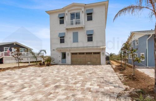 Ocean Cay House | 1088 S, Fletcher Ave