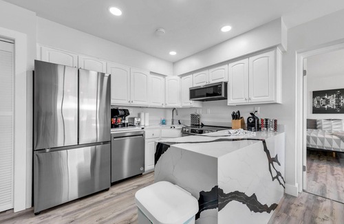 Crystal Beach Apartment | 109 Great Ocean View Prime Location