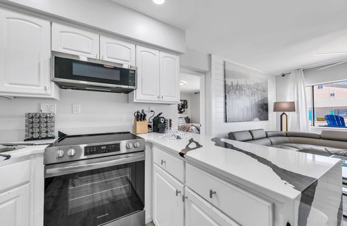 Crystal Beach Apartment | 109 Great Ocean View Prime Location